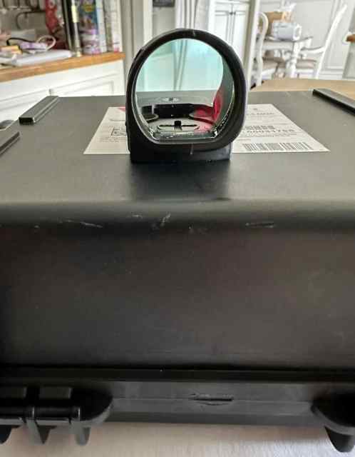 Trijicon SRO Reddot weapon sight nd jeager B.R.O.S