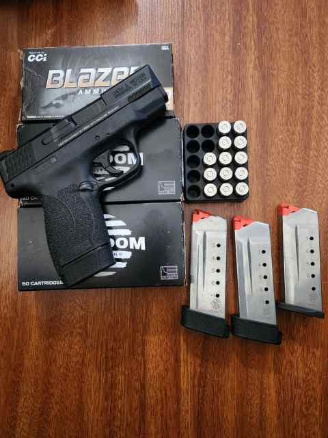 Smith and Wesson M&amp;P Shield 45 w ammo
