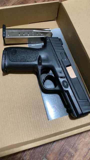 S&amp;W SD9VE