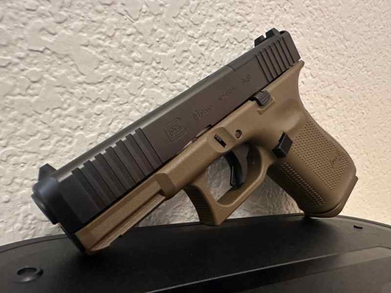 Glock 19 MOS Gen 5 (9mm) - FDE Frame - NIB